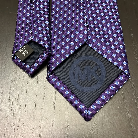 Michael Kors Men’s Silk Tie - Picture 3 of 5